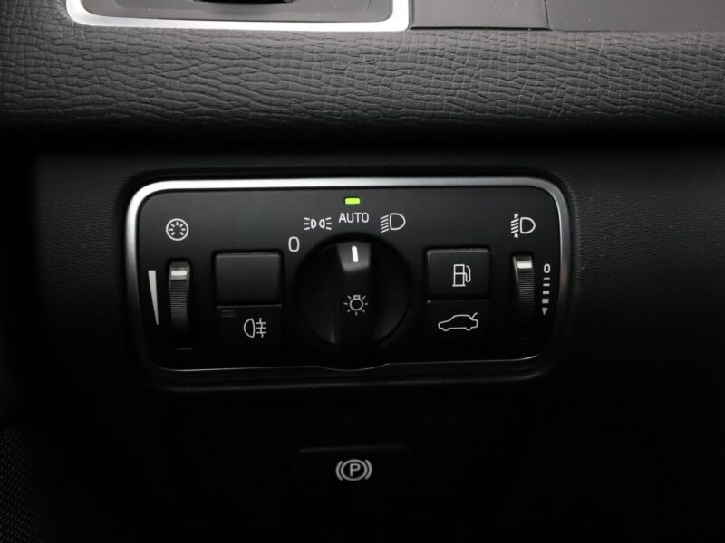 Volvo XC 60 Automat Summum 2WD Podgrzewane fotele Navi Czujniki parkowania I (2008-2017)