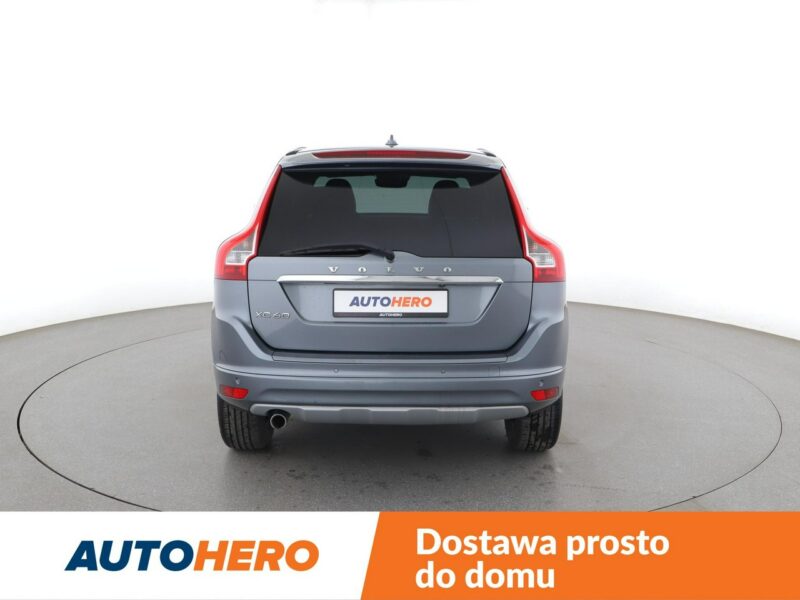 Volvo XC 60 Automat Summum 2WD Podgrzewane fotele Navi Czujniki parkowania I (2008-2017)