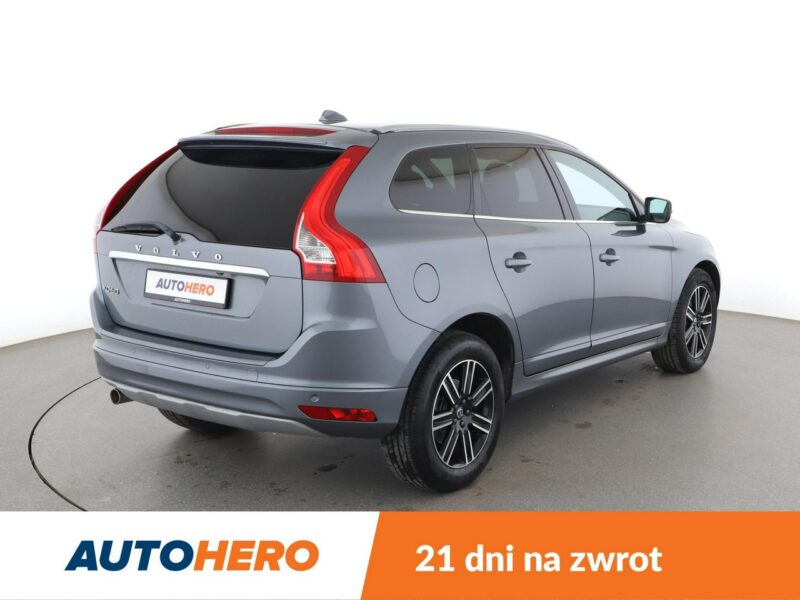 Volvo XC 60 Automat Summum 2WD Podgrzewane fotele Navi Czujniki parkowania I (2008-2017)