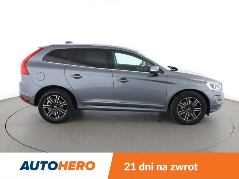 Volvo XC 60 Automat Summum 2WD Podgrzewane fotele Navi Czujniki parkowania I (2008-2017)