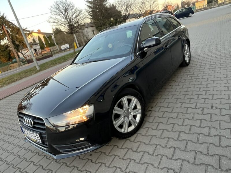 Audi A4 Audi A4 B8 Lift 2.0TDi 2012r Klimatyzacja Ruda Skóra Serwis Zarejestro B8 (2007-2015)