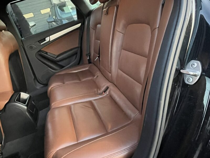 Audi A4 Audi A4 B8 Lift 2.0TDi 2012r Klimatyzacja Ruda Skóra Serwis Zarejestro B8 (2007-2015)