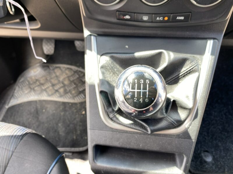 Mazda 5 Benzyna, klimatronik, 7 miejsc, parktronik, podg. fotele, isofix, nawi II (2010-)