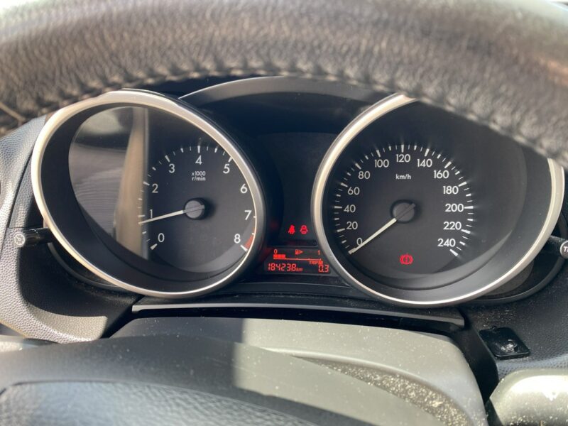 Mazda 5 Benzyna, klimatronik, 7 miejsc, parktronik, podg. fotele, isofix, nawi II (2010-)