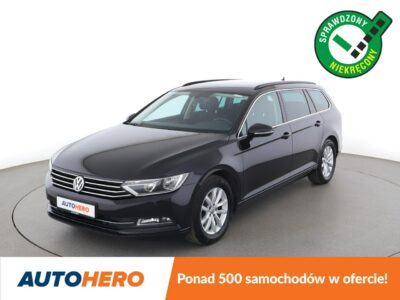 Volkswagen Passat navi PDC grzane fotele climatronic-3 stref. ACC Bluetooth B8 (2014-2023)