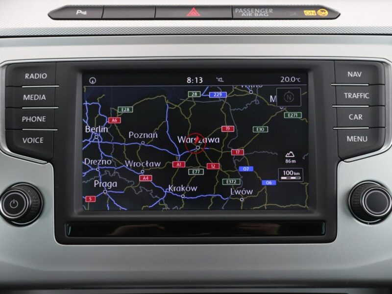Volkswagen Passat navi PDC grzane fotele climatronic-3 stref. ACC Bluetooth B8 (2014-2023)
