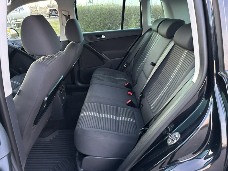 Volkswagen Tiguan Volkswagen Tiguan 2011 2.0 diesel nawigacja 2 komplety kół I (2007-2016)