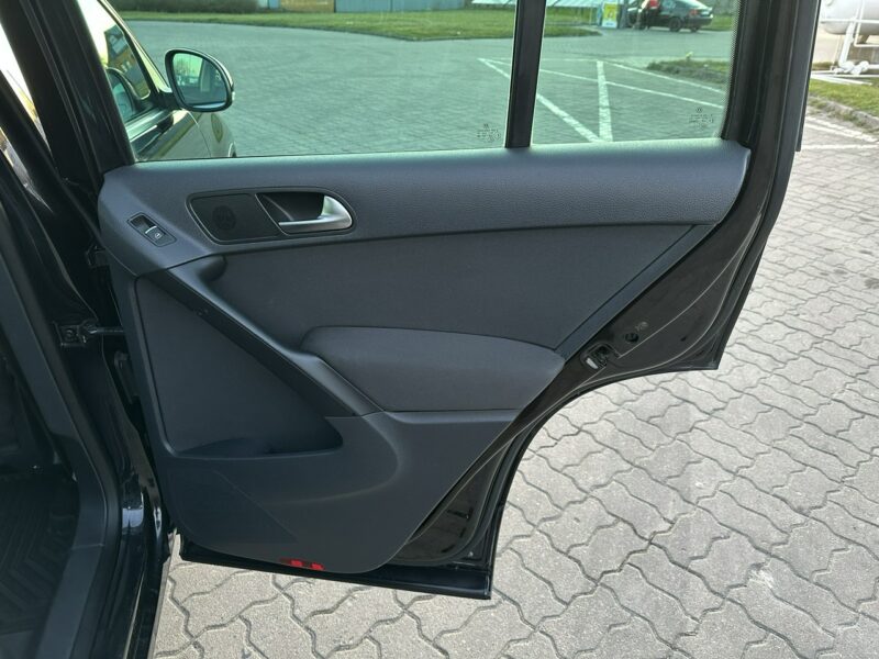 Volkswagen Tiguan Volkswagen Tiguan 2011 2.0 diesel nawigacja 2 komplety kół I (2007-2016)