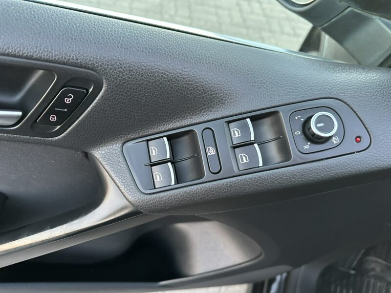 Volkswagen Tiguan Volkswagen Tiguan 2011 2.0 diesel nawigacja 2 komplety kół I (2007-2016)