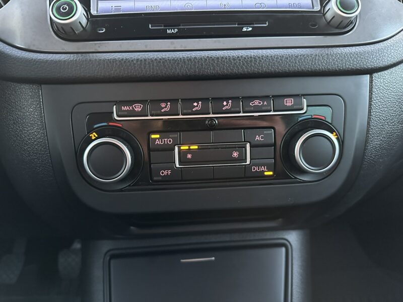 Volkswagen Tiguan Volkswagen Tiguan 2011 2.0 diesel nawigacja 2 komplety kół I (2007-2016)