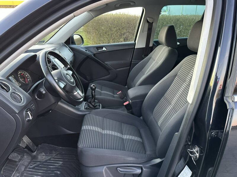 Volkswagen Tiguan Volkswagen Tiguan 2011 2.0 diesel nawigacja 2 komplety kół I (2007-2016)