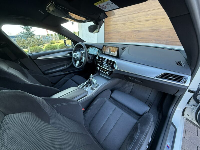 BMW 520 2.0 190KM XDrive kamery 360 M Pakiet FV 23% krajówka G30/G31 (2017-2023)