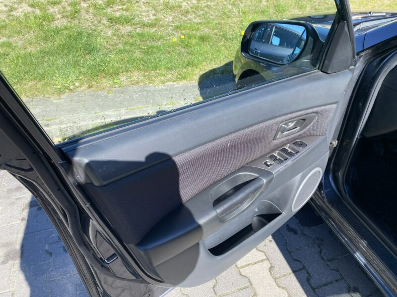 Mazda 3 Symboliczny przebieg gwarantowany, klimatronik, ESP, alufelgi, hak I (2003-2009)