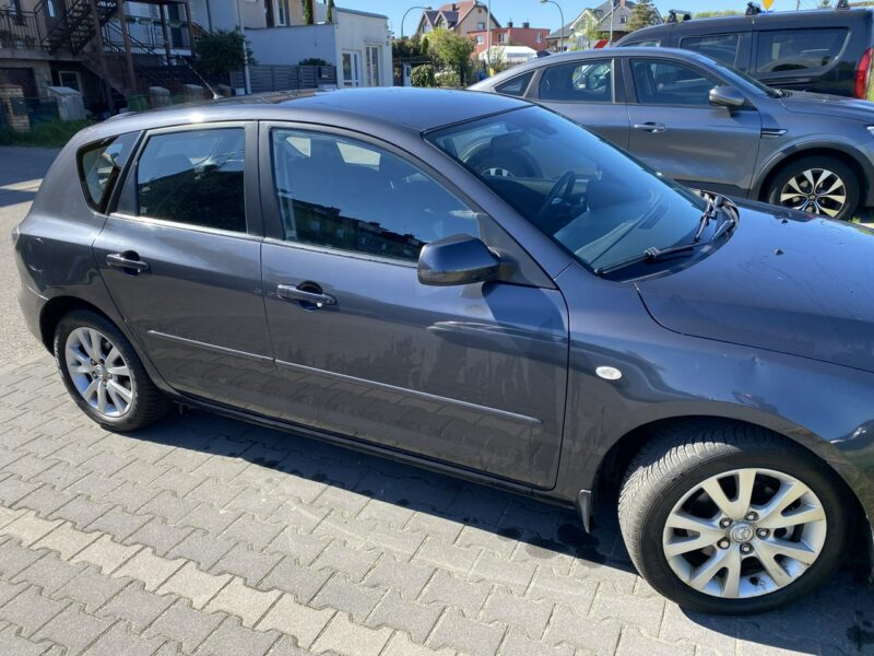 Mazda 3 Symboliczny przebieg gwarantowany, klimatronik, ESP, alufelgi, hak I (2003-2009)