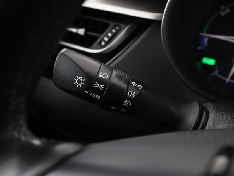 Toyota C-HR hybryda navi kamera grzane fotele ACC Bluetooth klima-auto