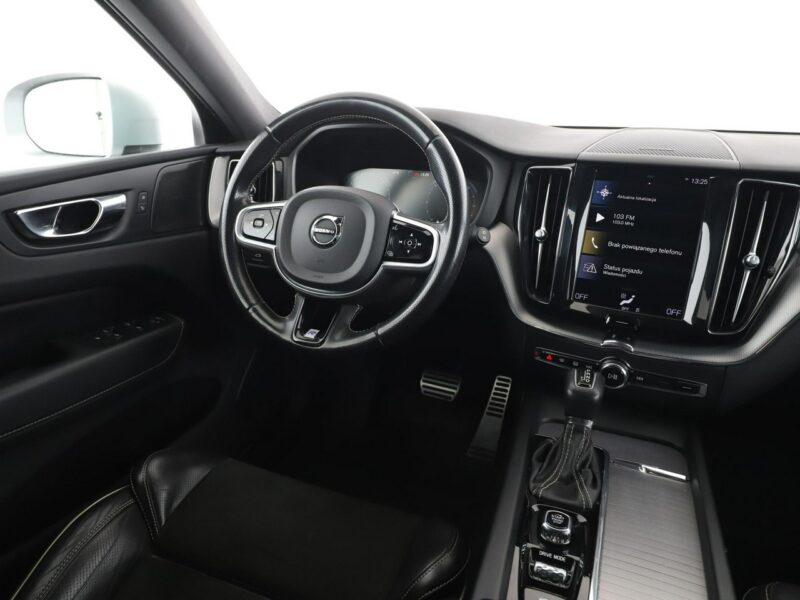 Volvo XC 60 FV23 2.0D4 Automat AWD R-Design Tempomat Navi HarmanKardon BLIS Kamera II (2017-)