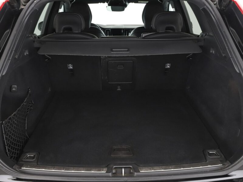 Volvo XC 60 FV23 2.0D4 Automat AWD R-Design Tempomat Navi HarmanKardon BLIS Kamera II (2017-)