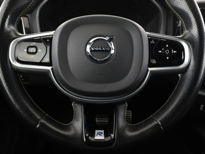Volvo XC 60 FV23 2.0D4 Automat AWD R-Design Tempomat Navi HarmanKardon BLIS Kamera II (2017-)