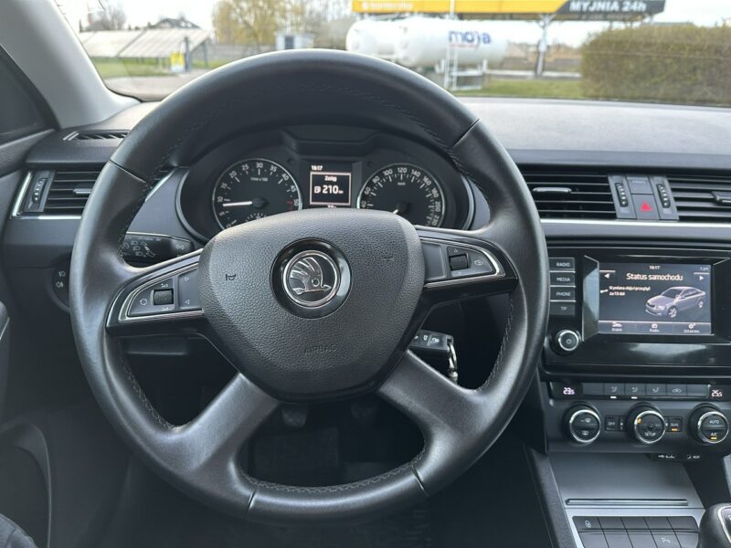 Škoda Octavia Skoda Octavia 2015 1.6 diesel 105km 2 komplety opon bezwypadowa III (2013-)