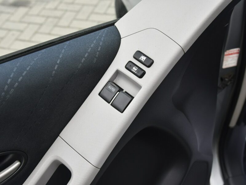 Toyota Yaris 1,3BENZ Dudki11 Klimatyzacja.El.szyby.Centralka.kredyt,OKAZJA II (2005-2011)