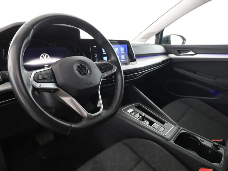 Volkswagen Golf FV23% virtual cocpit LED navi klima auto czujniki parkowania VIII (2020-)