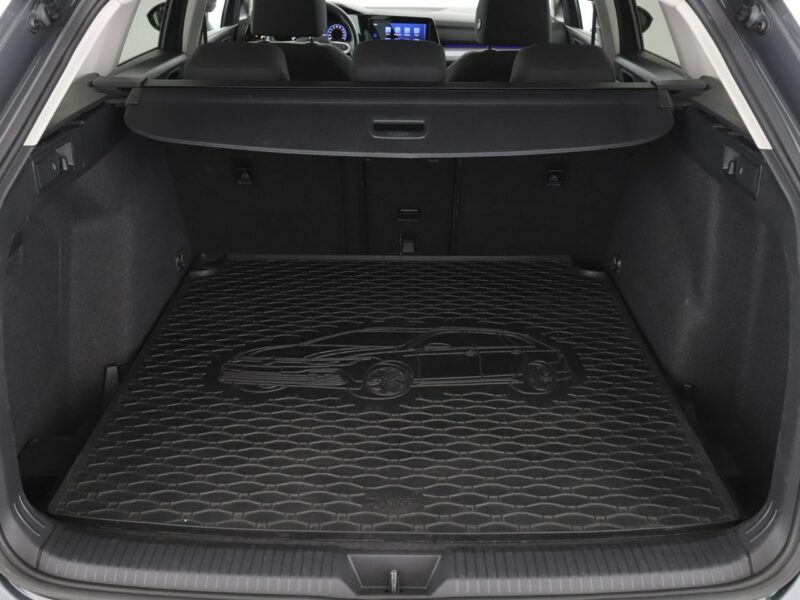 Volkswagen Golf FV23% virtual cocpit LED navi klima auto czujniki parkowania VIII (2020-)