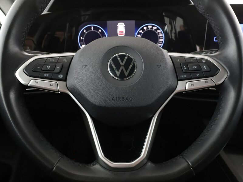 Volkswagen Golf FV23% virtual cocpit LED navi klima auto czujniki parkowania VIII (2020-)