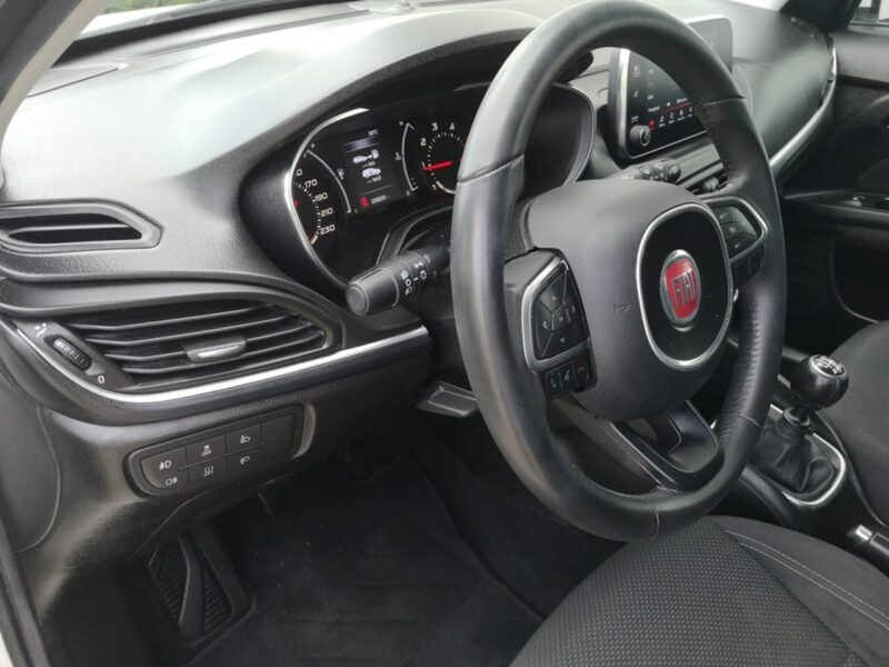 Fiat Tipo 1.6 Multijet 120KM Klimatr Navi Kamera Alu LedyTempomat Gwarancja II (2016-)