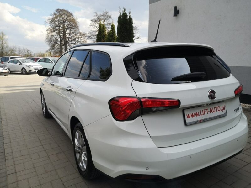 Fiat Tipo 1.6 Multijet 120KM Klimatr Navi Kamera Alu LedyTempomat Gwarancja II (2016-)