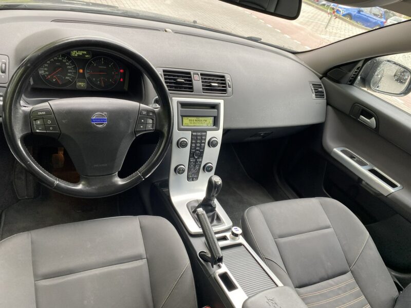 Volvo V50 Hak, klimatronic, tempomat, czujnik deszczu ,drugie koła I (2004-2007)