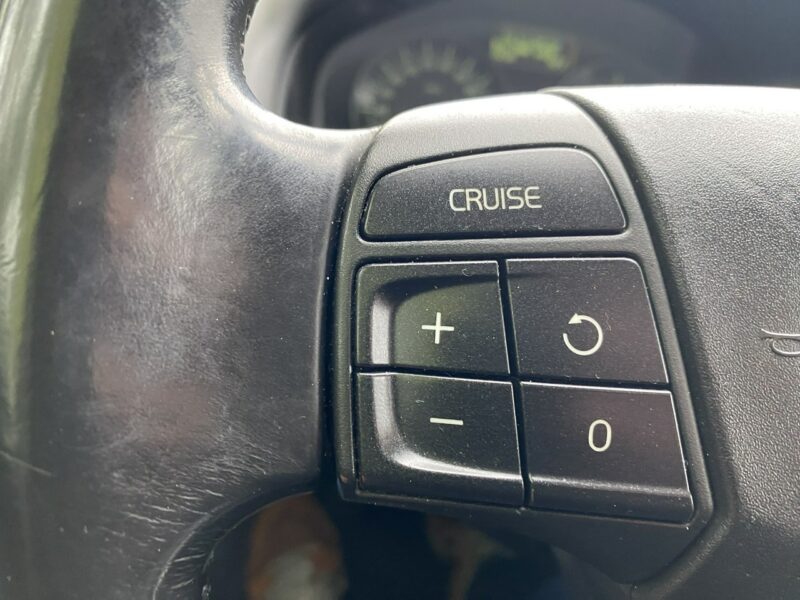 Volvo V50 Hak, klimatronic, tempomat, czujnik deszczu ,drugie koła I (2004-2007)