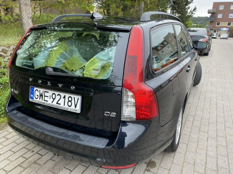 Volvo V50 Hak, klimatronic, tempomat, czujnik deszczu ,drugie koła I (2004-2007)