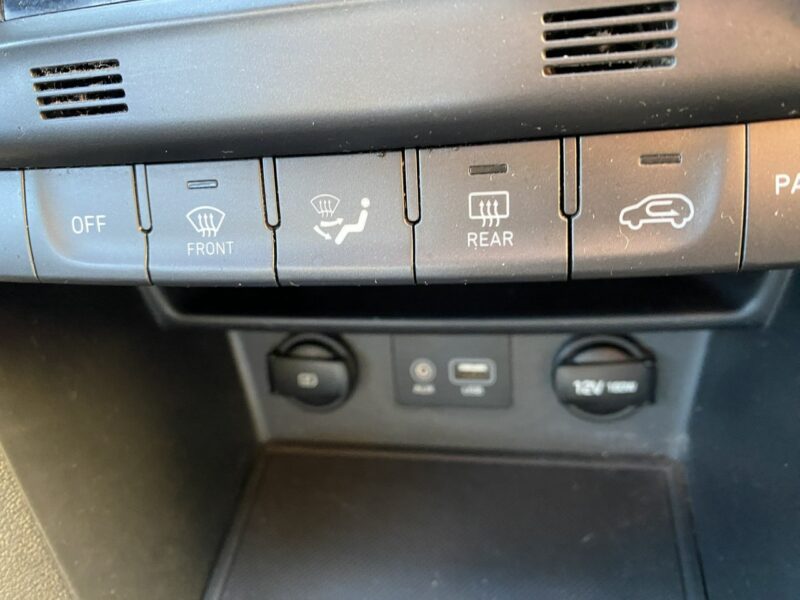 Hyundai Kona Kamera, klimatronic, tempomat, czujnik deszczu ,automatyczne światła I (2017-2023)