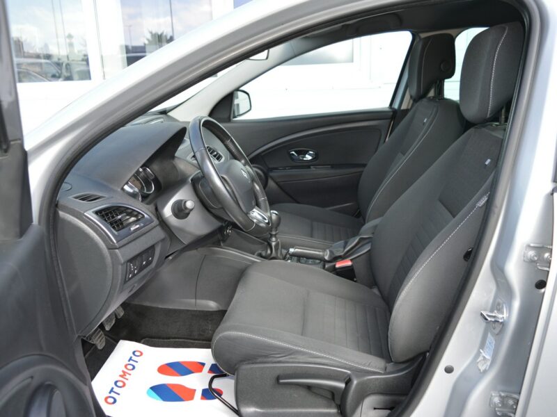 Renault Megane 1.2TCe LIMITED LED Navi Nowy rozrząd filtry olej sprzęgło akumulator III (2008-2016)