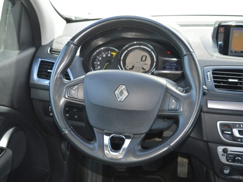 Renault Megane 1.2TCe LIMITED LED Navi Nowy rozrząd filtry olej sprzęgło akumulator III (2008-2016)