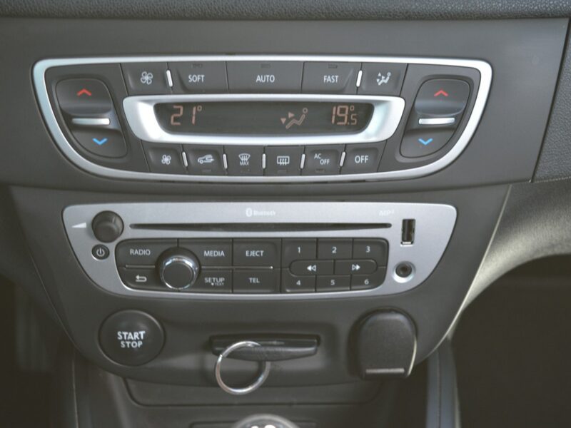 Renault Megane 1.2TCe LIMITED LED Navi Nowy rozrząd filtry olej sprzęgło akumulator III (2008-2016)