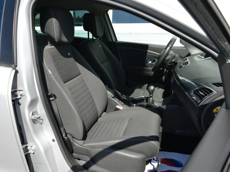 Renault Megane 1.2TCe LIMITED LED Navi Nowy rozrząd filtry olej sprzęgło akumulator III (2008-2016)