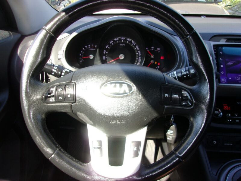 Kia Sportage Klimatronic 2-strefowy, PDC, Ele szyby przód tył, Ele lusterka III (2010-2015)