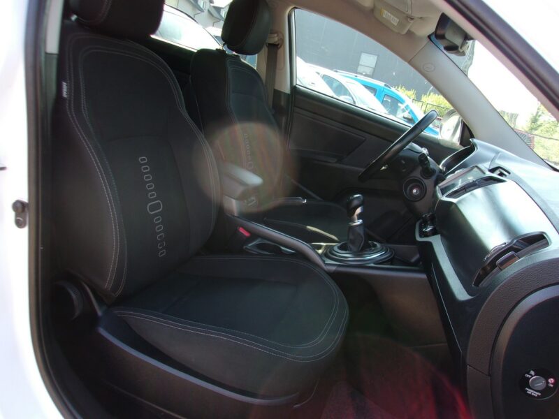 Kia Sportage Klimatronic 2-strefowy, PDC, Ele szyby przód tył, Ele lusterka III (2010-2015)