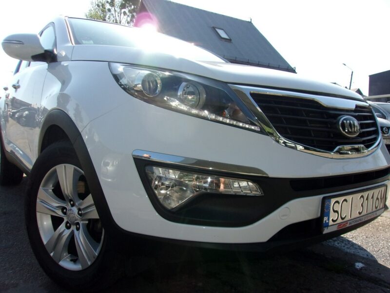 Kia Sportage Klimatronic 2-strefowy, PDC, Ele szyby przód tył, Ele lusterka III (2010-2015)