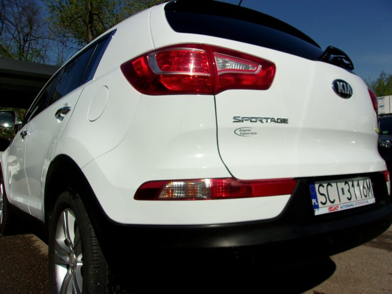 Kia Sportage Klimatronic 2-strefowy, PDC, Ele szyby przód tył, Ele lusterka III (2010-2015)