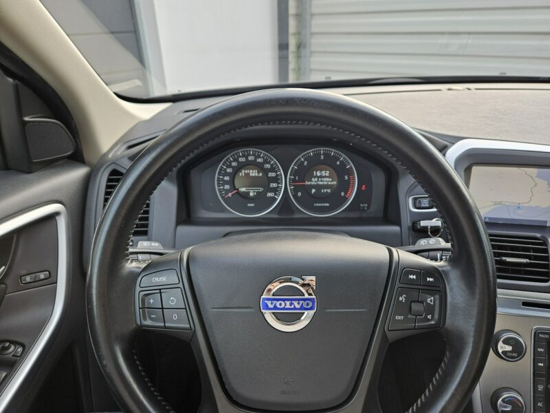 Volvo XC 60 2.0 163KM 5 cyl. automat BEZWYPADEK zadbany NAVI panorama BDB stan I (2008-2017)