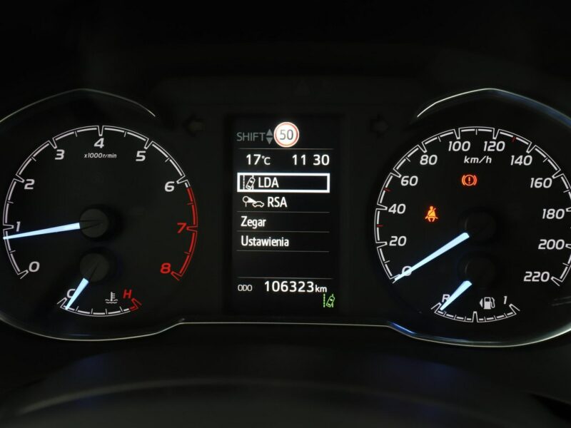 Toyota Yaris grzane fotele kamera Bluetooth tempomat AsystentPasaRuchu III (2011-2019)