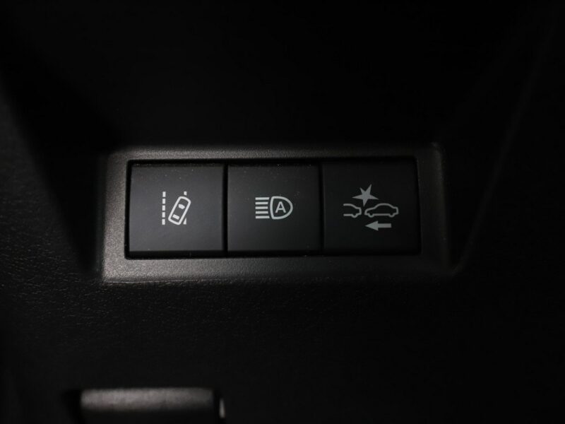 Toyota Yaris grzane fotele kamera Bluetooth tempomat AsystentPasaRuchu III (2011-2019)