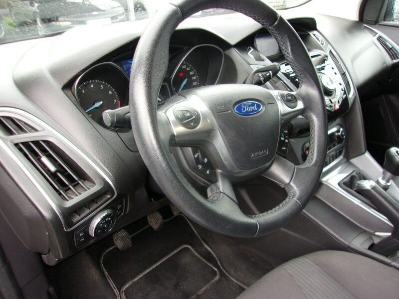 Ford Focus 125 Km-6 Biegów Titanium Klimatronic Navi Alu Kredyt Bez BIK i KRD Mk3 (2010-2018)