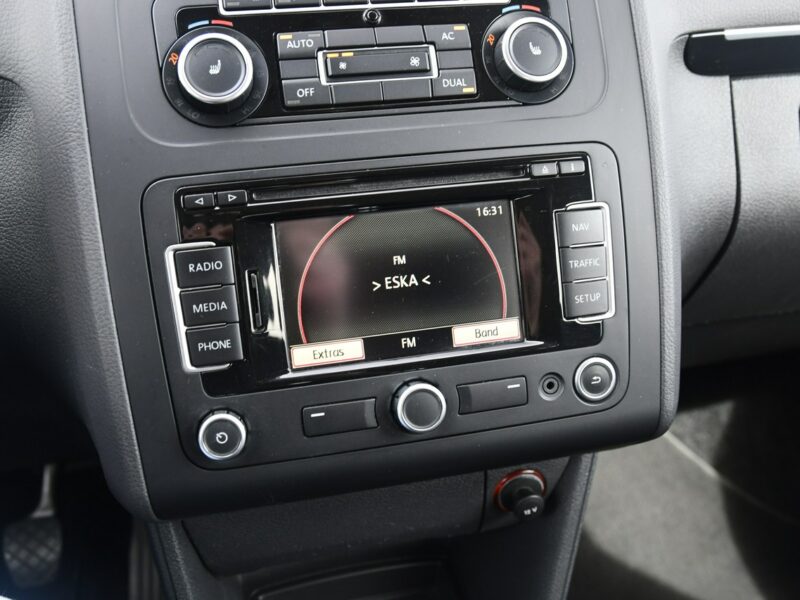 Volkswagen Touran 1,4Turbo DUDKI11 ALu.Klimatr 2 str.Navi.Hak.Tempomat.OKAZJA II (2010-2015)