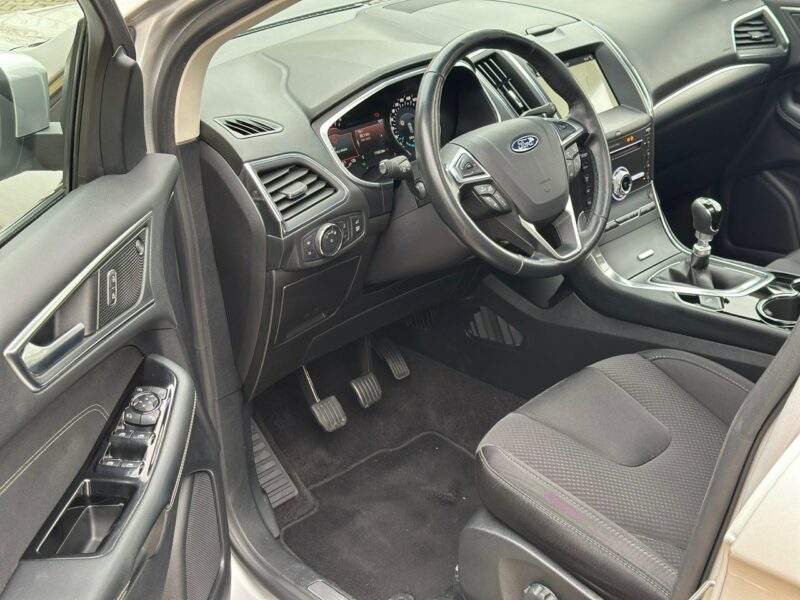 Ford EDGE 4x4 Titanium Faktura VAT 23% Webasto Panorama Xenon