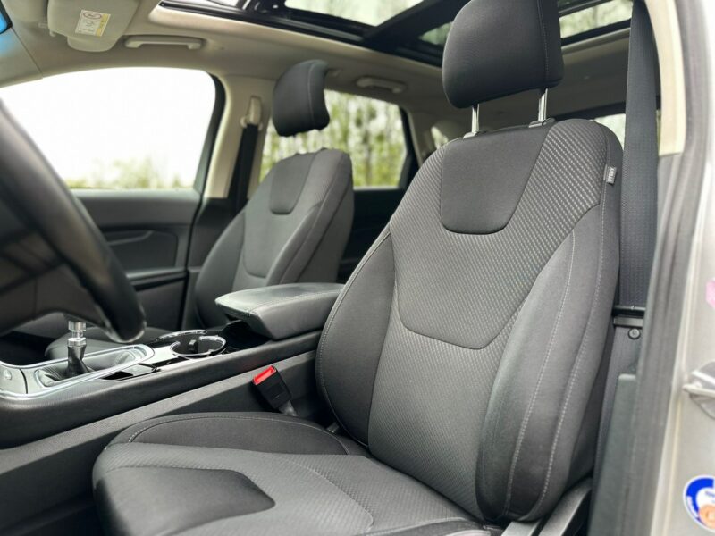 Ford EDGE 4x4 Titanium Faktura VAT 23% Webasto Panorama Xenon