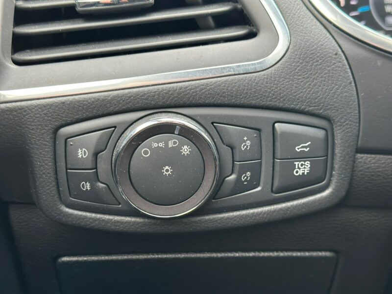 Ford EDGE 4x4 Titanium Faktura VAT 23% Webasto Panorama Xenon