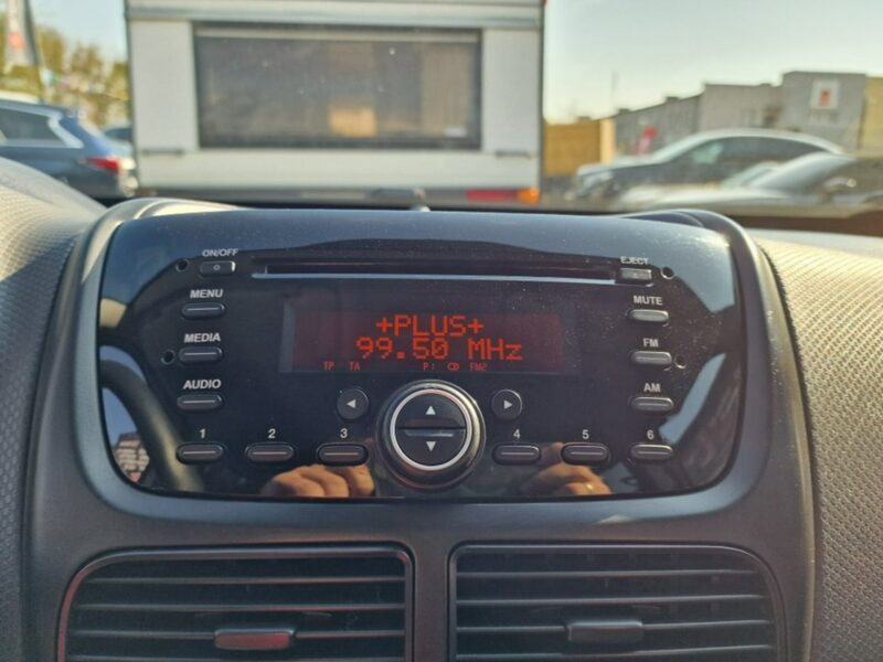 Fiat Doblo 1.3 MultiJet 90 KM, Klima Automatyczna, Bluetooth, Isofix, Komputer II (2009-)